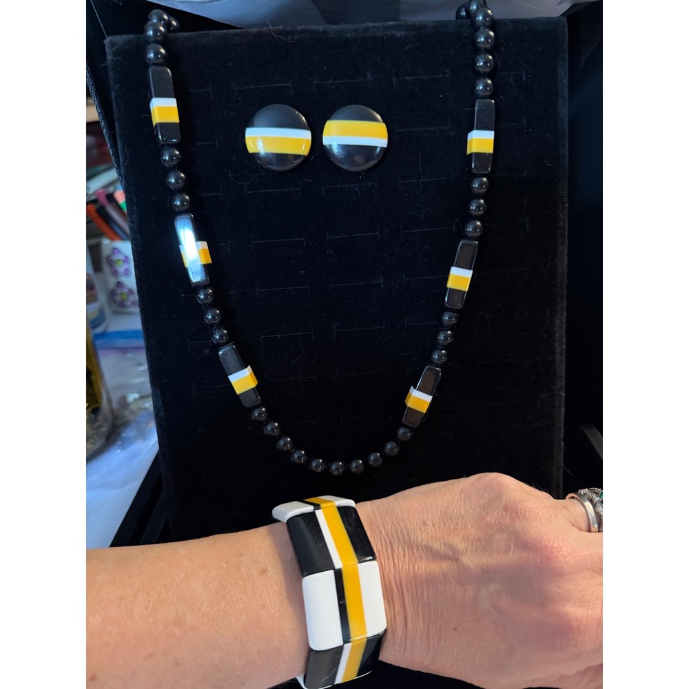 VTG 3 Piece Geometric Jewelry Set Necklace Bracelet Clip On Earrings Retro Mod